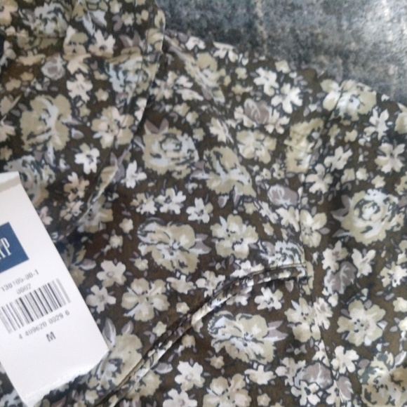 NWT Size 8 Brown Floral Button Down Shirt - Picture 3 of 7